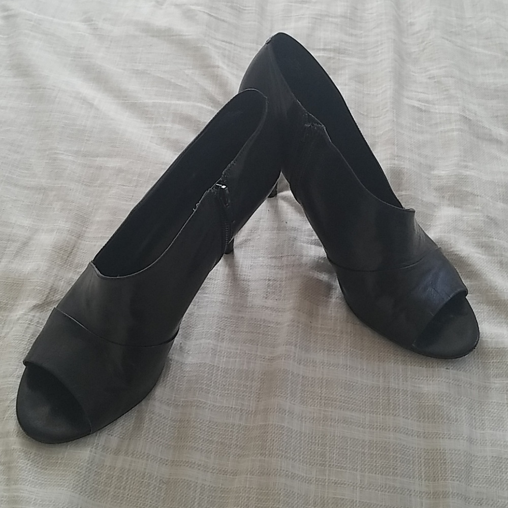 Shoe